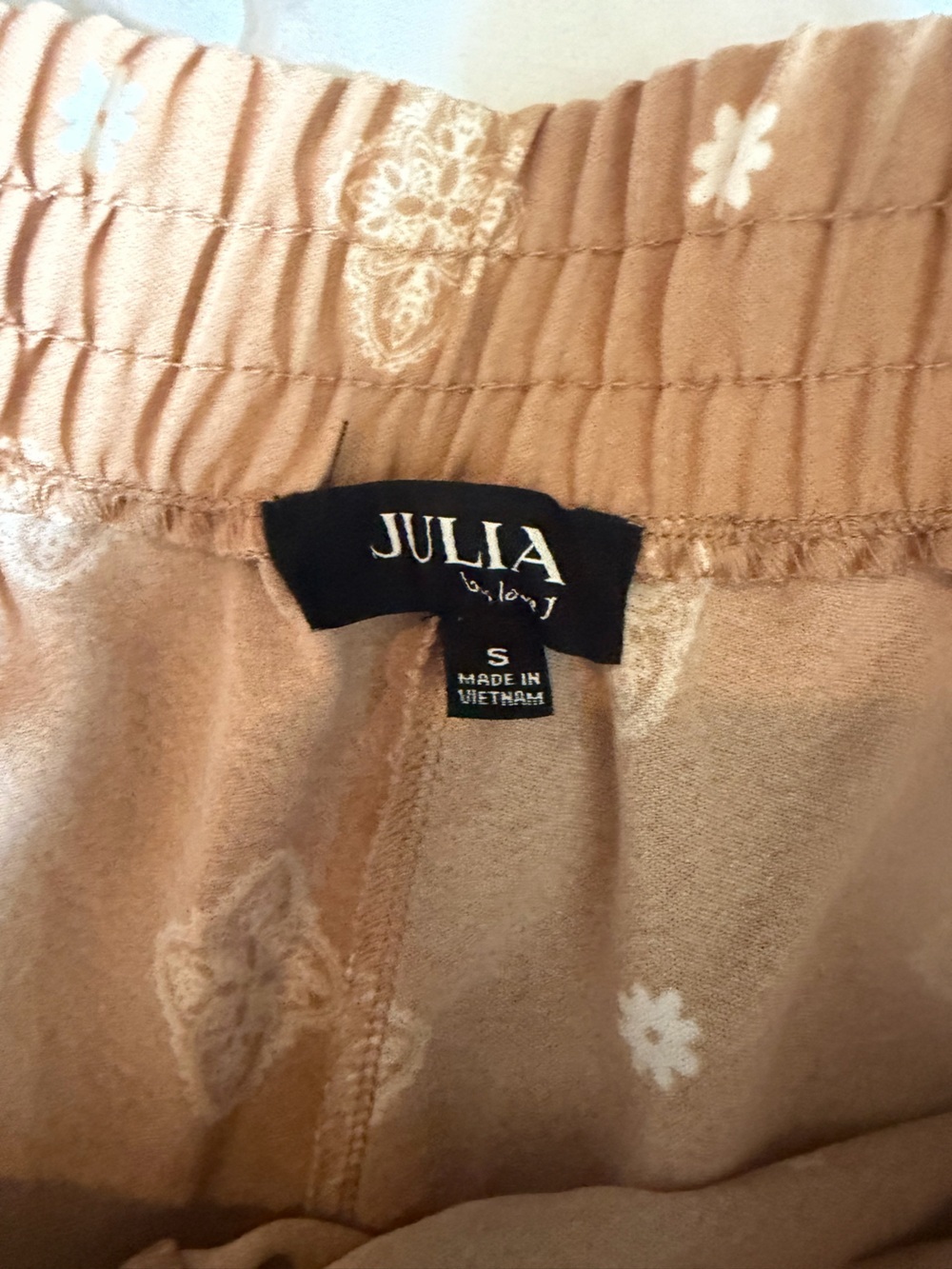 Tan Paisley Print Elastic-Waist Bermuda Shorts - Picture 4 of 5
